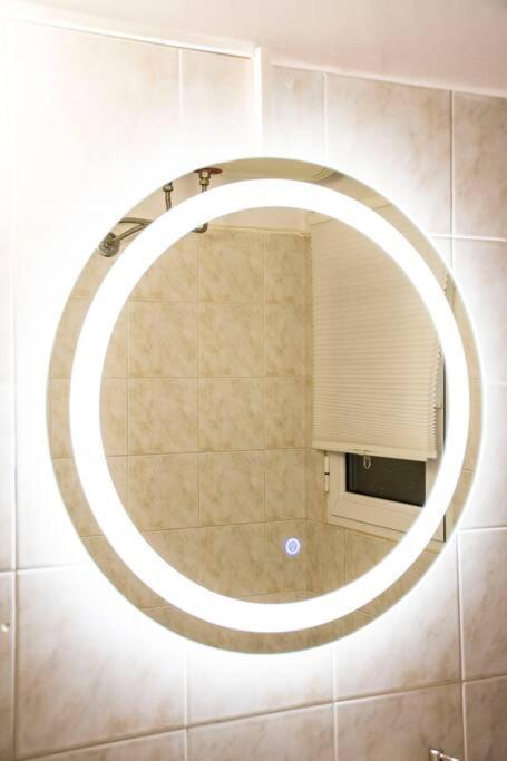 Newly Renovated-City Center Apartment Athens Ngoại thất bức ảnh