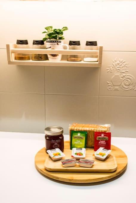 Newly Renovated-City Center Apartment Athens Ngoại thất bức ảnh